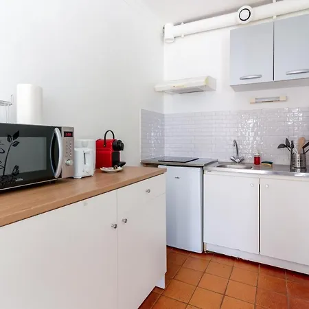 Apartment Nuiteejour Versailles Cyr L'ecole Saint-Cyr-l'Ecole