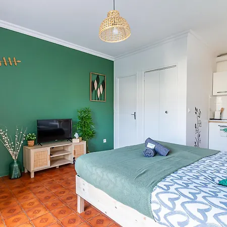 Nuiteejour Versailles Cyr L'ecole Apartment