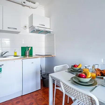 Nuiteejour Versailles Cyr L'ecole Apartment