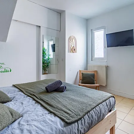 Nuiteejour Versailles Cyr L'ecole Apartment
