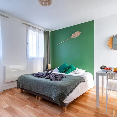 Belleescale Versailles Cyr L'ecole *